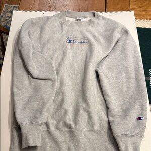 Champion Men's Crewneck Sweatshirt in Light Gray